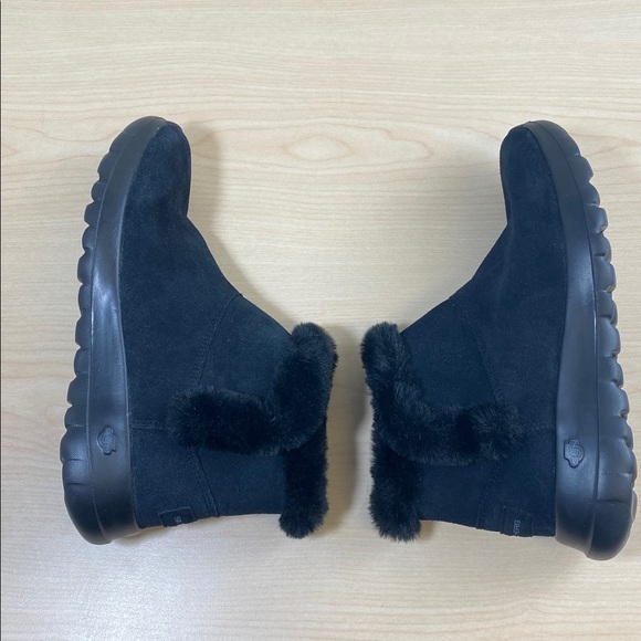 Skechers Air Cooled Goga Mat Faux Fur Trimmed Black Suede Ankle Boots - Picture 6 of 10